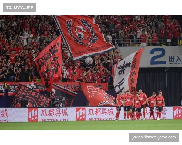 成都蓉城主场三球击退梅州客家全取三分紧追中超积分榜前列